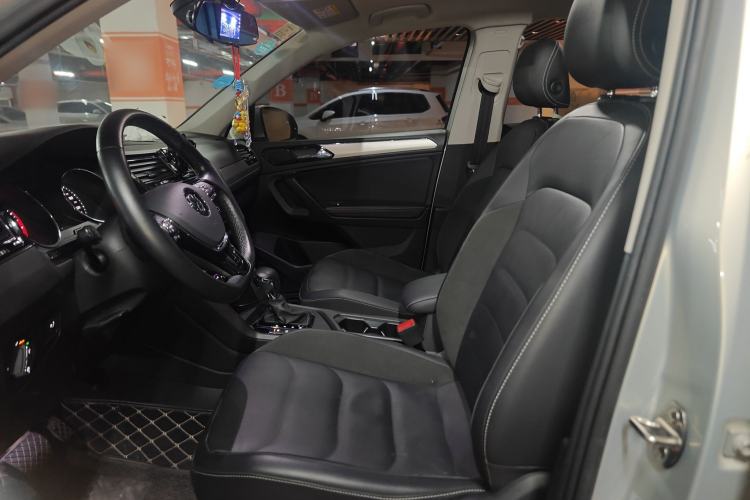 Used Volkswagen Tiguan L 2019 330TSI Automatic Two-Wheel Drive Smart Luxury Version China VI Standard
