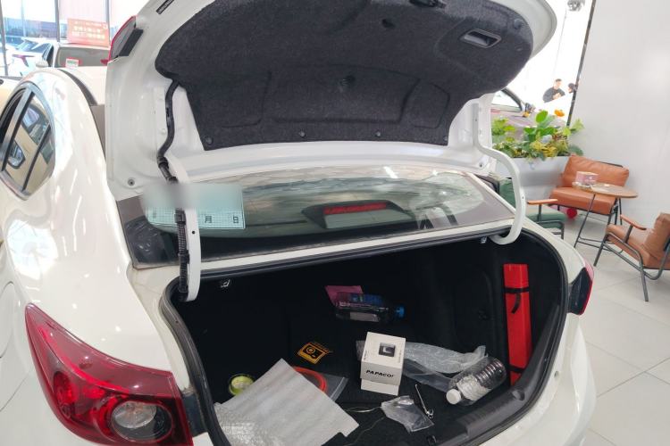 Used Mazda Mazda 3 Axela 2014 Sedan 1.5L Automatic Luxury Model
