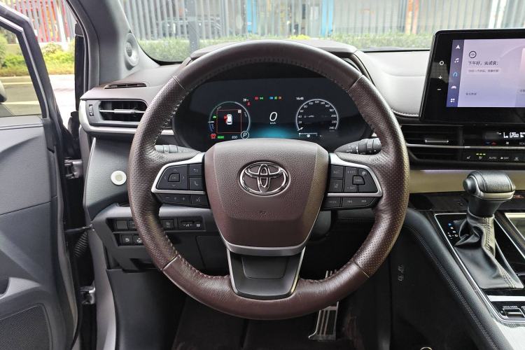 Used Toyota Granvia 2023 2.5L Hybrid Flagship VIP Edition
