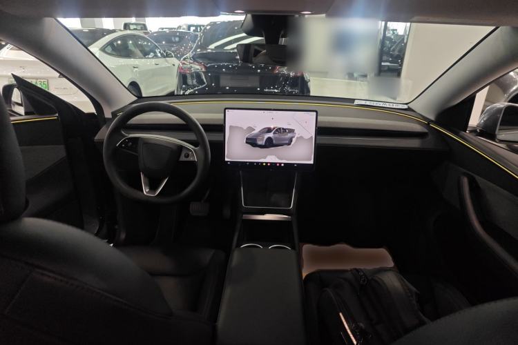 Used Tesla Model Y 2025 Rear-Wheel-Drive Version
