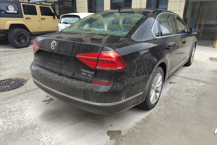 Used Volkswagen Passat 2017 280TSI DSG Luxury Edition
