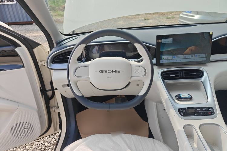 Used  Geome 2025 310km Youth Edition