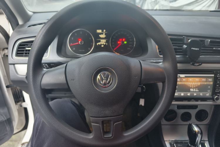 Used Volkswagen Lavida 2013 Revised Version 1.4 TSI DSG Comfort Edition
