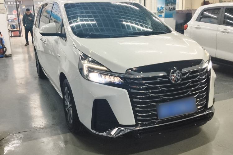 Used Buick GL8 2023 Land Executive Class Deluxe Model
