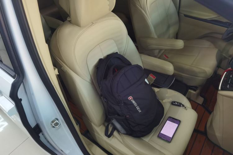 Used Buick GL8 2023 ES Lu Zun Deluxe Model
