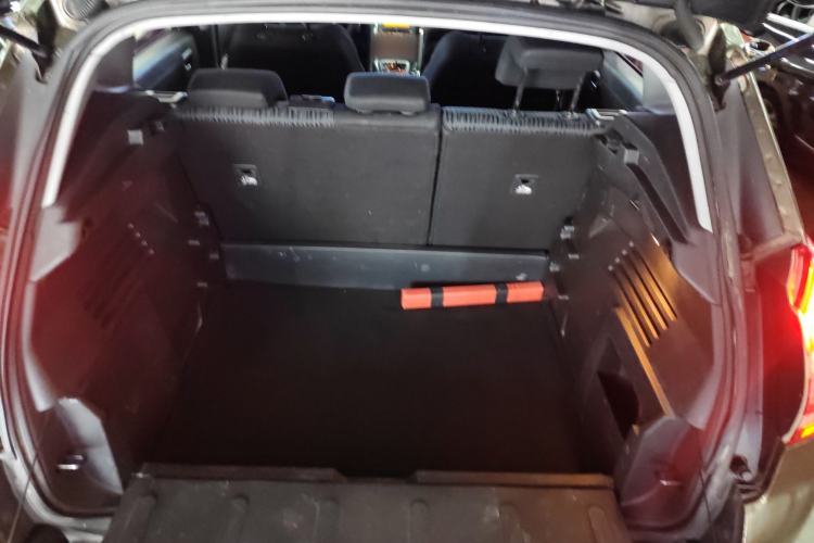 Used Peugeot 3008 2015 2.0L Automatic Classic Edition
