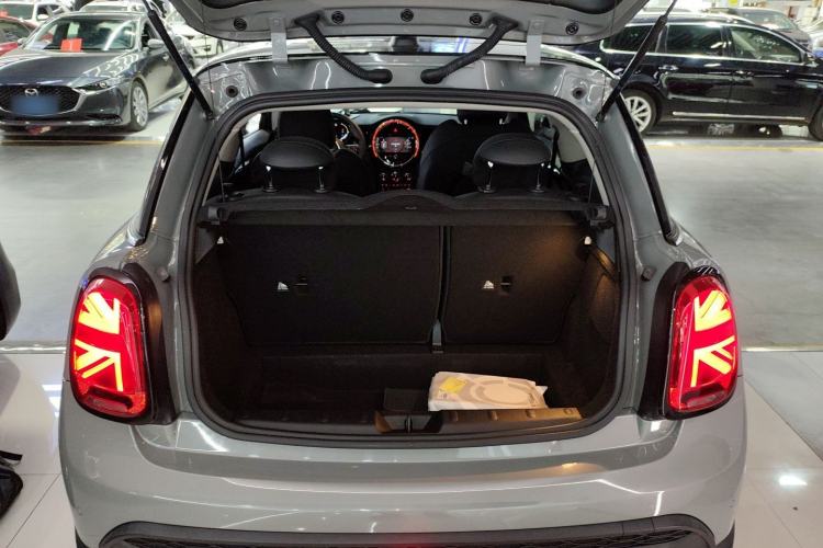 Used MINI MINI 2023 2.0T COOPER S Artist