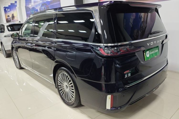 Used VOYAH Dream 2025 PHEV Four-Wheel-Drive Flagship Kunpeng Edition

