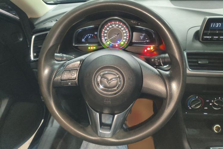 Used Mazda Mazda 3 Axela 2016 Sedan 1.5L Automatic Comfort Model
