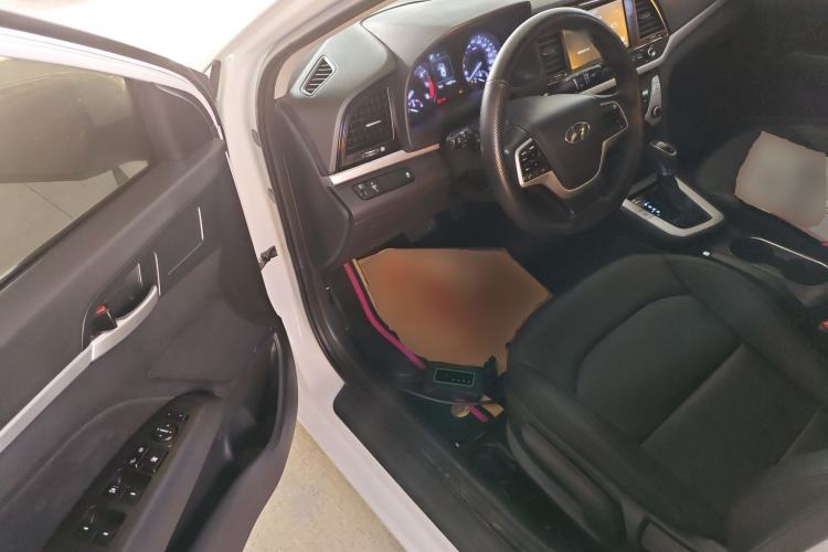 Used Hyundai Elantra 2016 1.6L Automatic ZhiXuan – Elite Version
