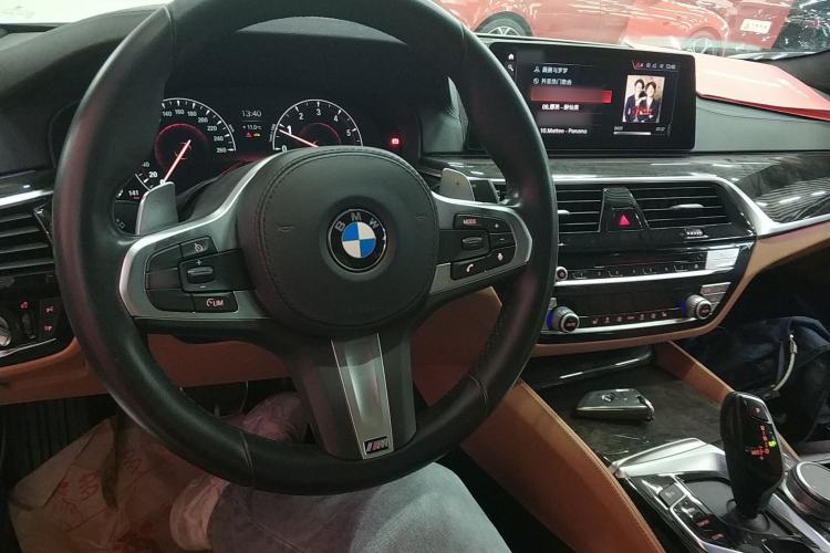 Used BMW 5 Series 2019 Facelifted 530Li Leading Edition M Sport Package