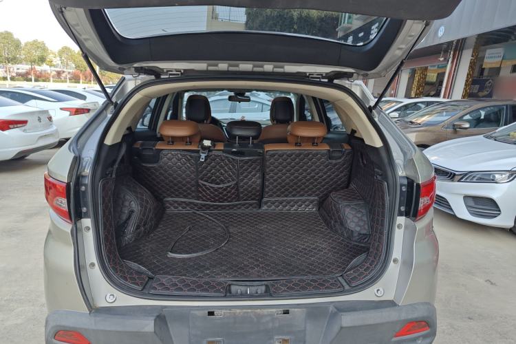 Used Soueast DX7 2015 1.5T Automatic Luxury Model
