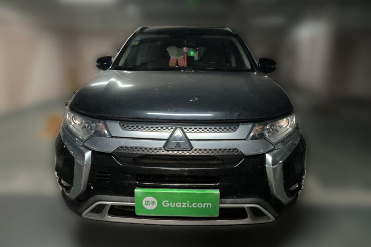 Used Mitsubishi Outlander 2019 2.0L Two-Wheel Drive Comfort Edition 7-Seater China VI Standard
