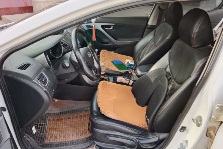 Used Hyundai Elantra (5th Generation / Langdong) 2016 1.6L Manual Luxury Model
