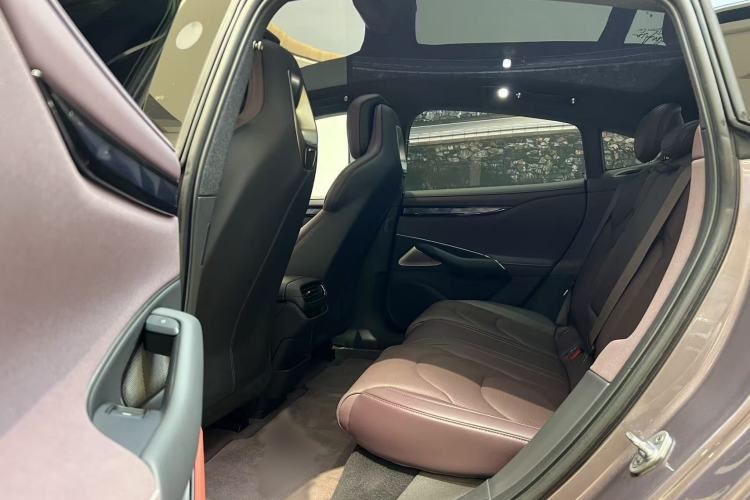 Used  SU7 2024 Rear-Drive Long-Range Intelligent Driving Version