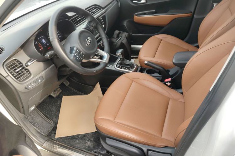 Used Kia KX Cross 2017 1.4L AT GLS
