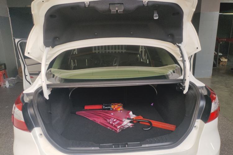 Used Ford Focus 2012 Sedan 1.6L Automatic Fashion Edition