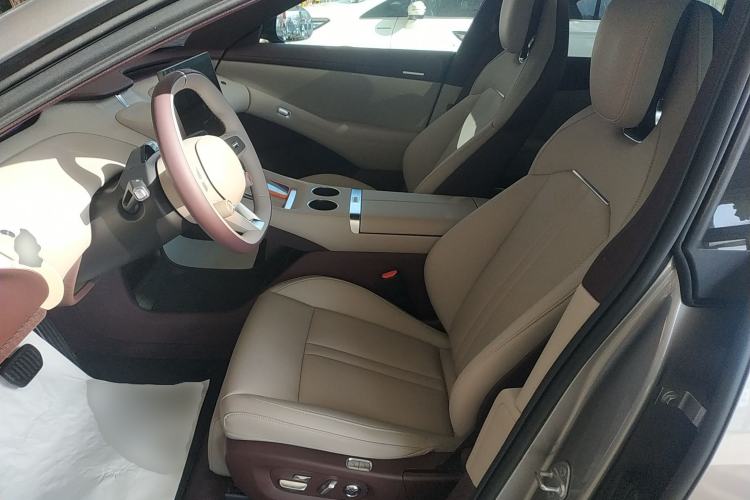 Used  YU7 2025 Ultra-Long Range Rear-Wheel Drive Version
