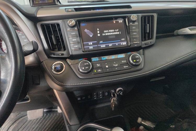 Used Toyota RAV4 2016 2.5L Automatic 4x4 Elite Edition
