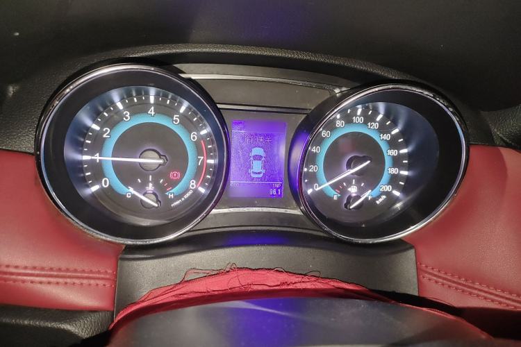 Used Haval H1 2015 1.5L AMT Luxury Model
