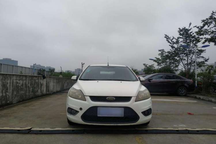 Used Ford Focus 2013 Hatchback Classic 1.8L Automatic Base Model
