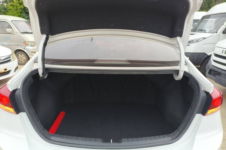 Used Hyundai Elantra 2016 1.6L Automatic ZhiXuan – Elite Version