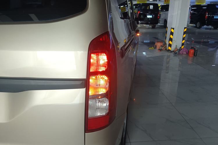 Used Wuling Hongguang V 2019 1.5L Jingqu Version China VI LAR
