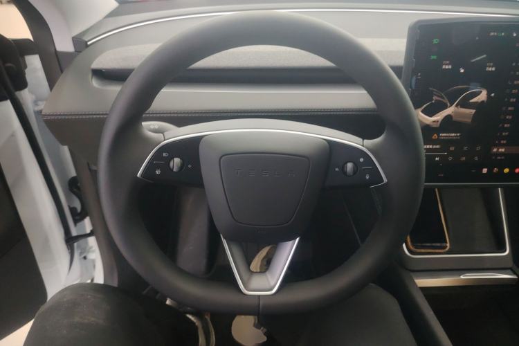 Used Tesla Model Y 2025 Rear-Wheel-Drive Version

