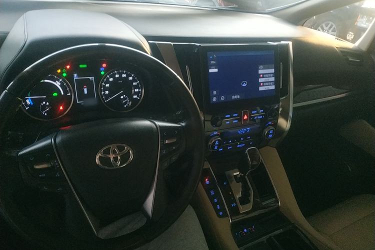 Used Toyota Alphard 2021 Dual-Engine 2.5L Luxury Edition
