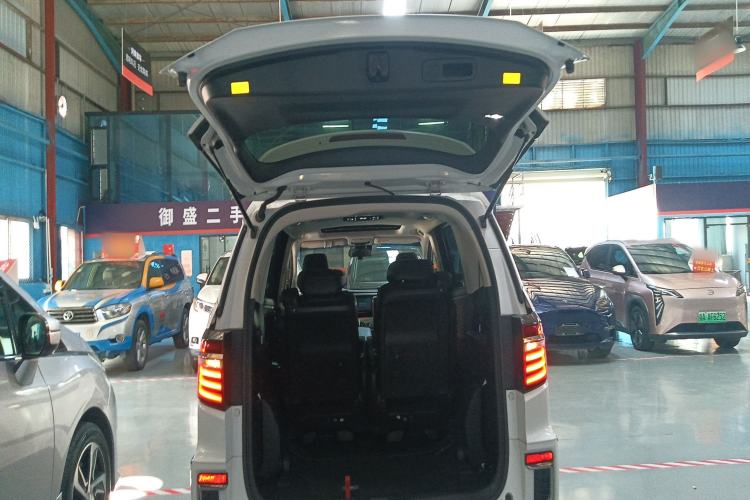 Used Honda Elysion 2019 2.0L Hybrid Supreme Edition
