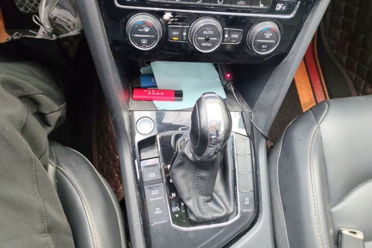 Used Volkswagen Tharu 2019 280TSI Two-Wheel Drive Luxury Version China VI Standard
