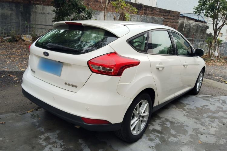 Used Ford Focus 2015 Hatchback 1.6L Automatic Fashion Edition
