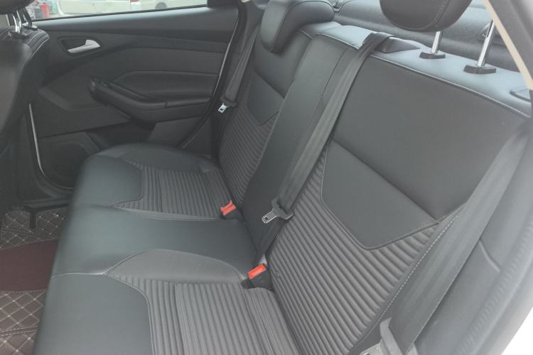 Used Ford Focus 2018 Sedan Classic 1.6L Automatic Trendy SmartDrive Edition
