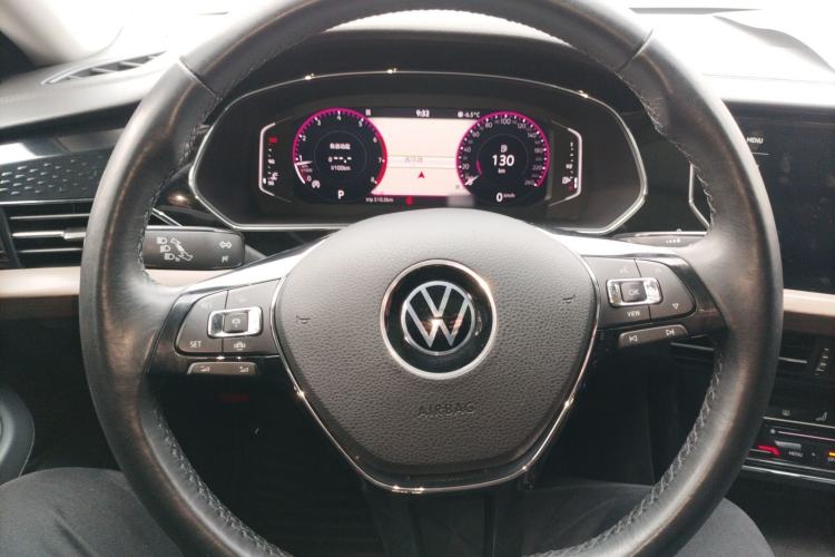 Used Volkswagen Passat 2020 Revised Version 330TSI Luxury Edition China VI Standard
