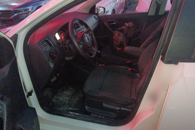 Used Volkswagen Polo 2014 1.4L Automatic Comfort Edition
