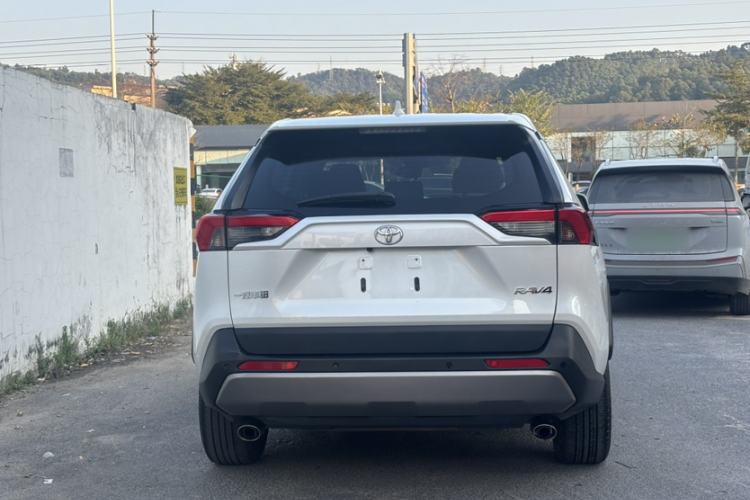 Used Toyota RAV4 2021 2.0L CVT Two-Wheel Drive Fashion PLUS Edition
