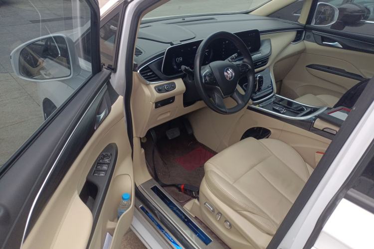 Used Buick GL8 2022 ES Landtrek 653T Luxury Edition