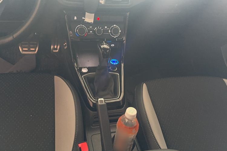 Used Volkswagen Tacqua 2021 280TSI DSG R-Line Smart Connectivity Version
