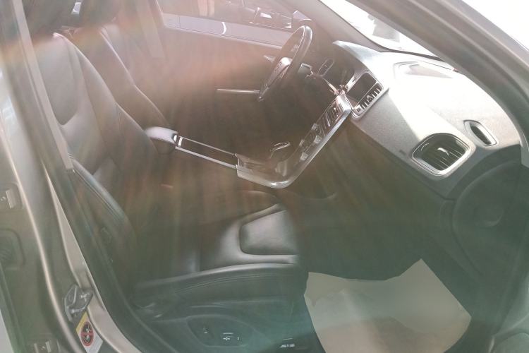 Used Volvo S60 2016 S60L T4 Zhiyuan Edition
