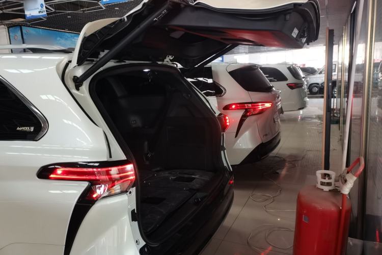 Used Toyota Sienna 2021 2.5L Hybrid Premium Edition