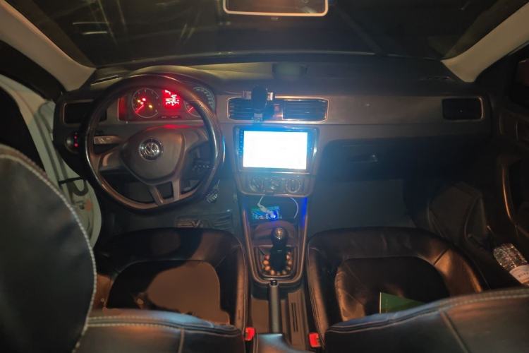 Used Volkswagen Santana 2016 1.4L Manual Fashion Edition
