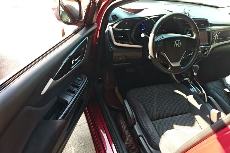 Used Honda Crider 2013 1.8L automatic luxury edition