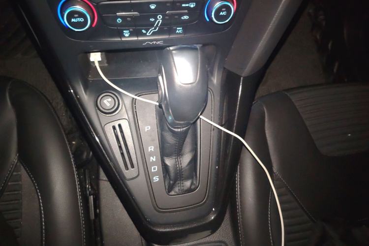 Used Ford Focus 2015 Hatchback 1.6L Automatic Fashion Edition
