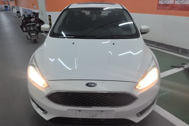 Used Ford Focus 2017 Hatchback 1.6L Manual Fashion Edition SmartDrive Version
