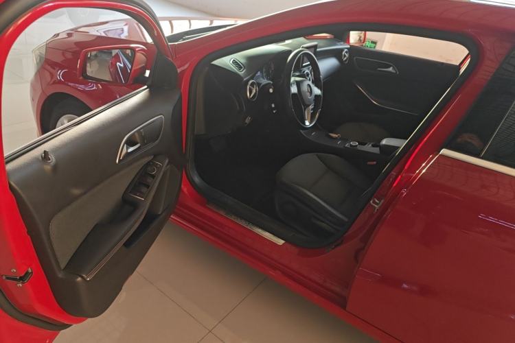 Used Mercedes-Benz A-Class 2015 A 180 Standard Model
