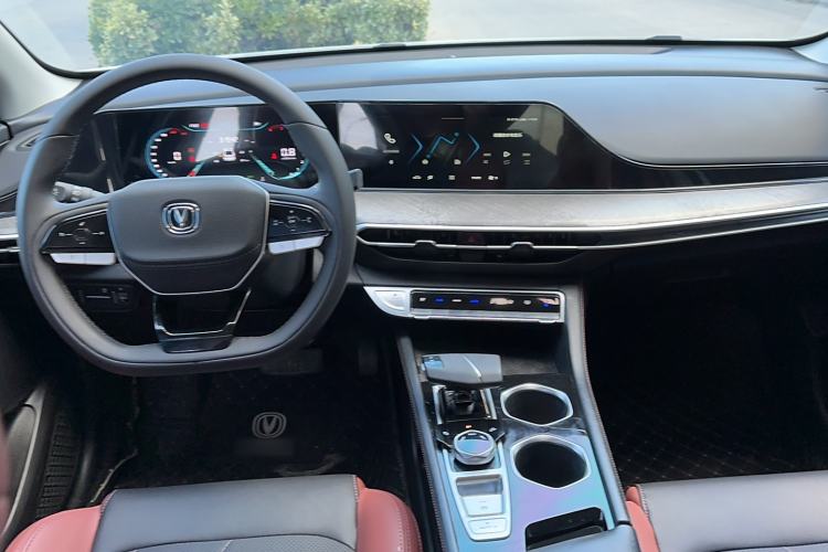 Used Changan Eado 2022 PLUS Blue Whale NE 1.4T GDI DCT Prestige Edition
