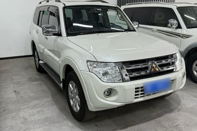 Used Mitsubishi Pajero 2014 3.0L Elite Upgrade Edition
