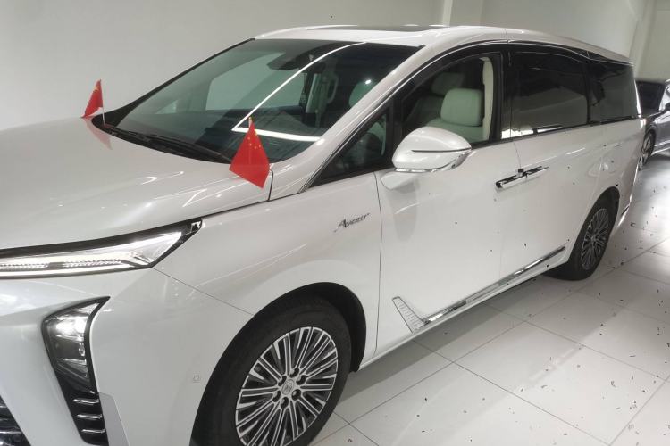 Used Buick GL8 New Energy 2024 Lu Zun Luxury Edition 7-Seater
