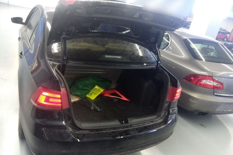 Used Volkswagen Santana 2019 1.5L Manual Fashion Edition China VI Standard
