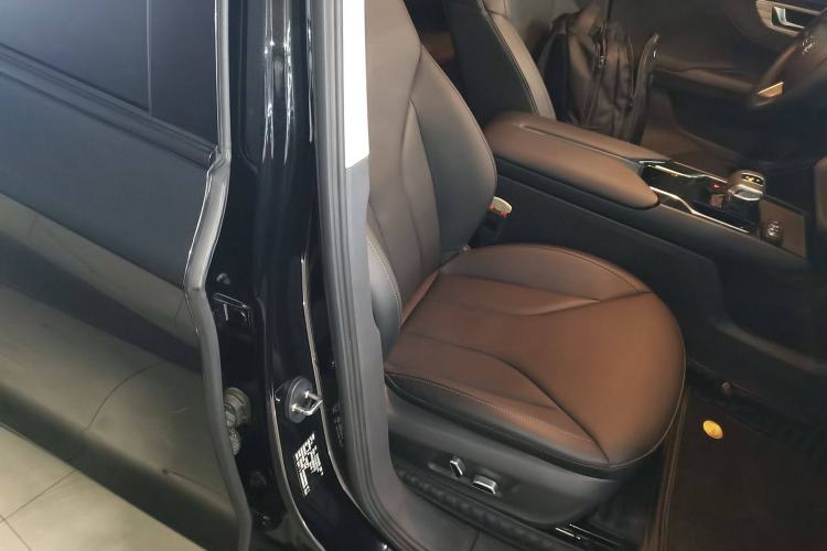 Used Hongqi E-QM5 2024 610 km PLUS
